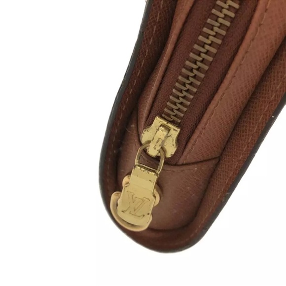 authentic Louis Vuitton Orsay clutch - Picture 11 of 12